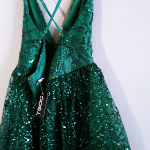 Luxxel Green Sparkly NWT Party Dress Medium - Picture 12 of 12